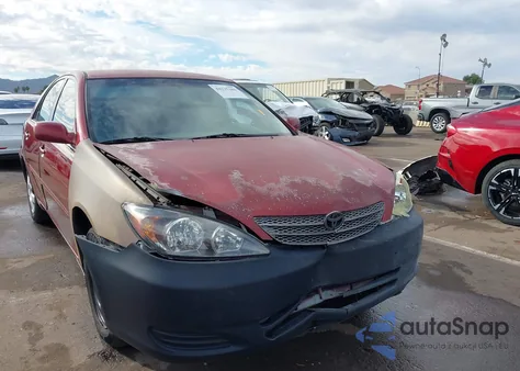 2004 Toyota Camry Le z USA, uszkodzony, nr VIN 4T1BE30K04U304985